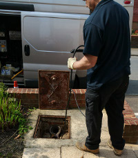 Clearing blocked drains in Norbury